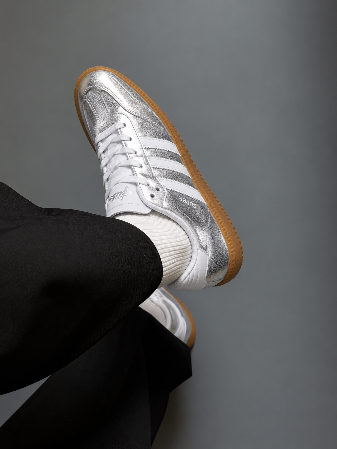 AD026-低帮8-01 Retro Sneakers – Silver Low-Top Lace-Up Casual Shoes with Removable PU Insoles - Image 7