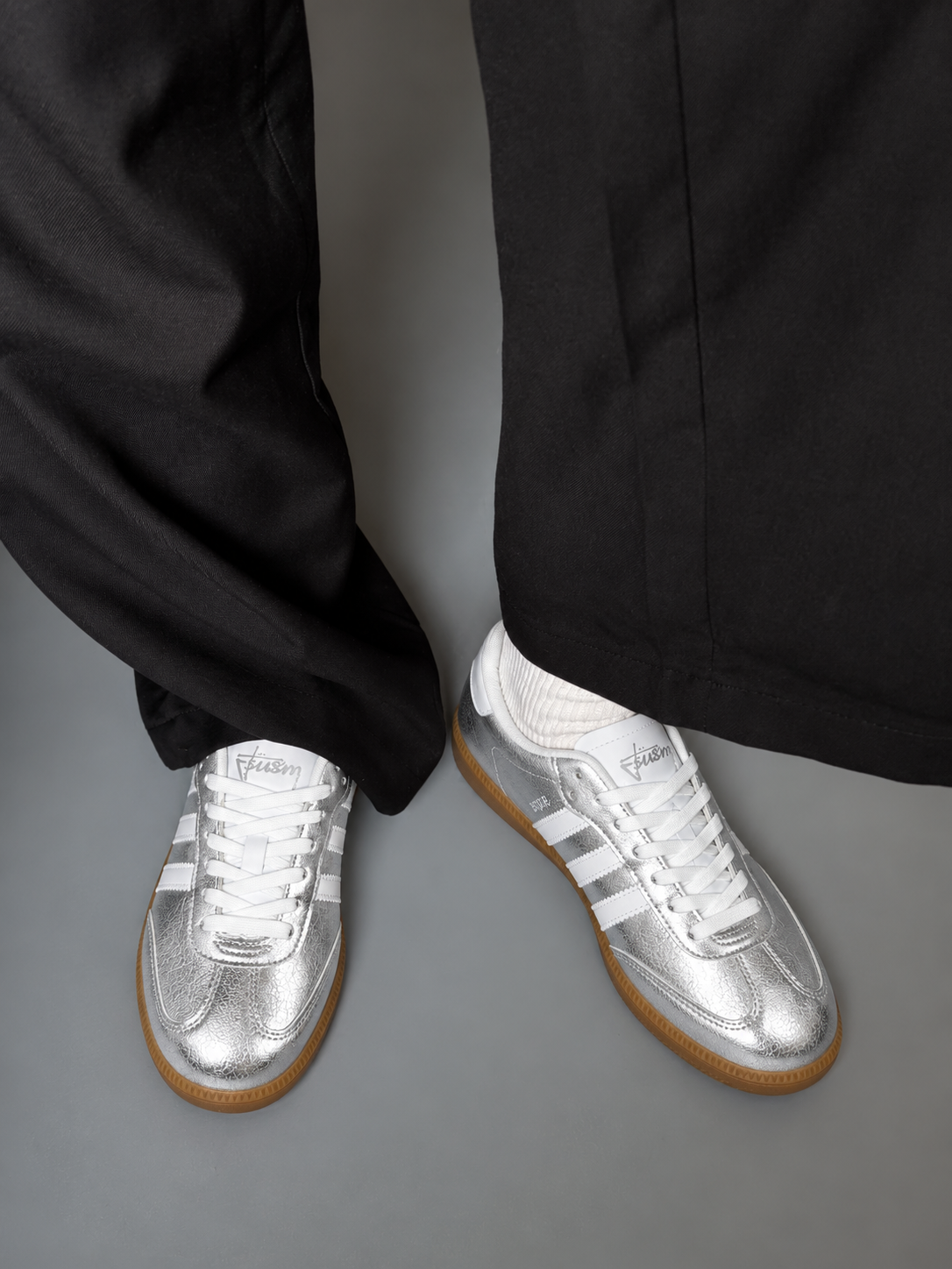 AD026-低帮8-02 Retro Sneakers – Silver Low-Top Lace-Up Casual Shoes with Removable PU Insoles - Image 6