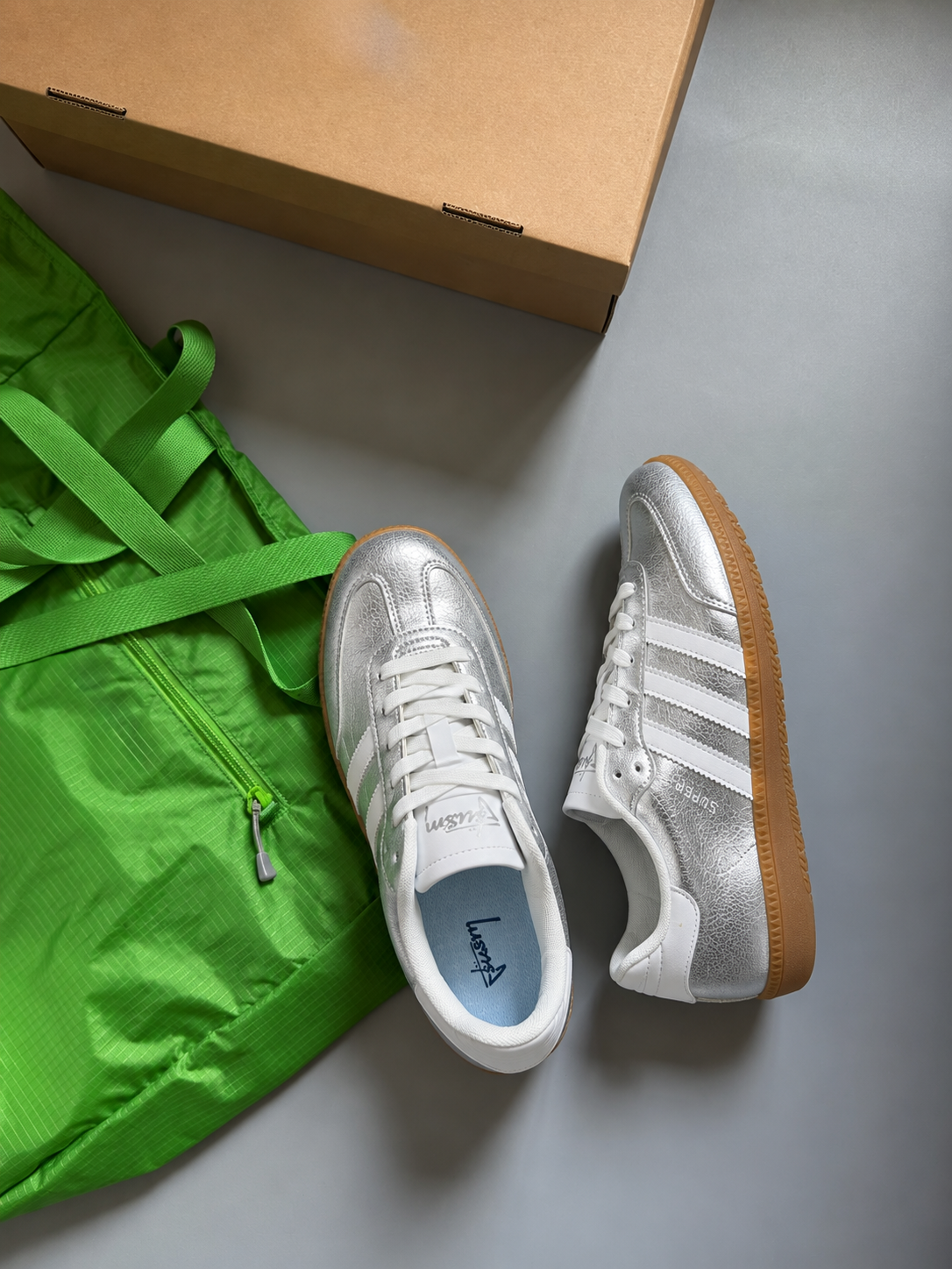 AD026-低帮8-04 Retro Sneakers – Silver Low-Top Lace-Up Casual Shoes with Removable PU Insoles